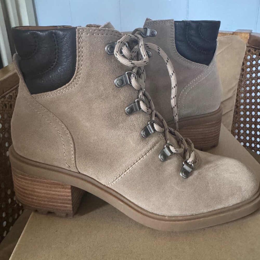 Lucky Brand Dareek Combat Boot size 9